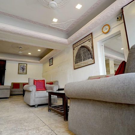 Hotel Royal Ahmedabad Esterno foto