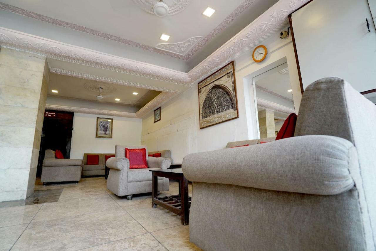 Hotel Royal Ahmedabad Esterno foto