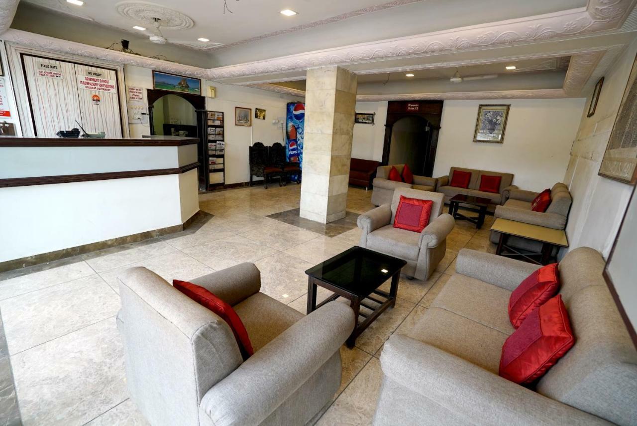 Hotel Royal Ahmedabad Esterno foto