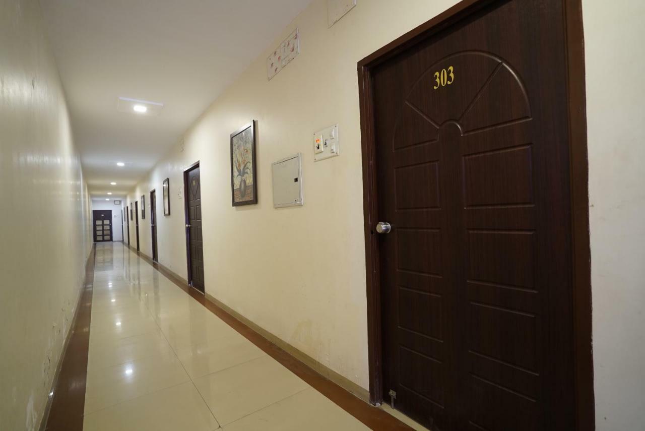 Hotel Royal Ahmedabad Esterno foto